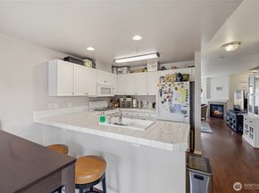 8823 Holly Drive 502, Everett WA 98208