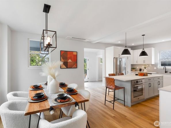 2511 2nd Avenue W, Seattle WA 98119