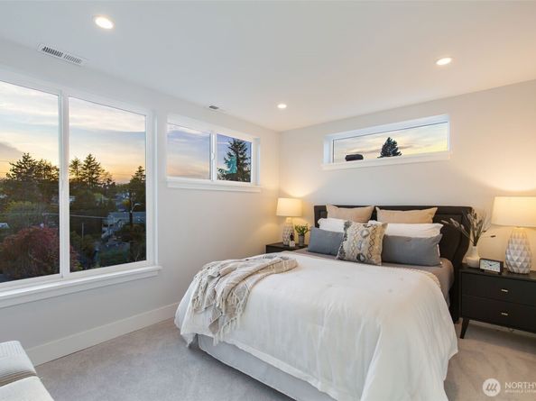 2511 2nd Avenue W, Seattle WA 98119
