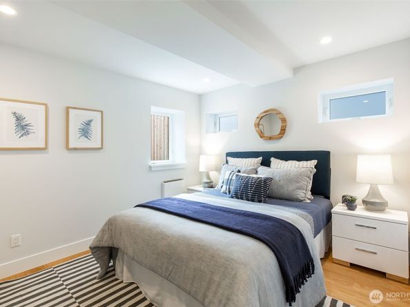 2511 2nd Avenue W, Seattle WA 98119