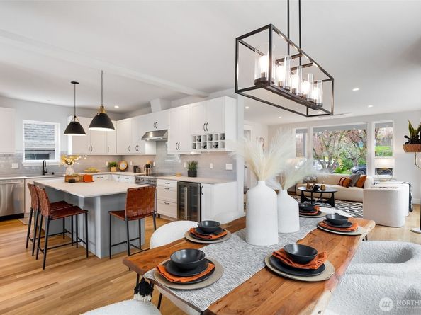 2511 2nd Avenue W, Seattle WA 98119