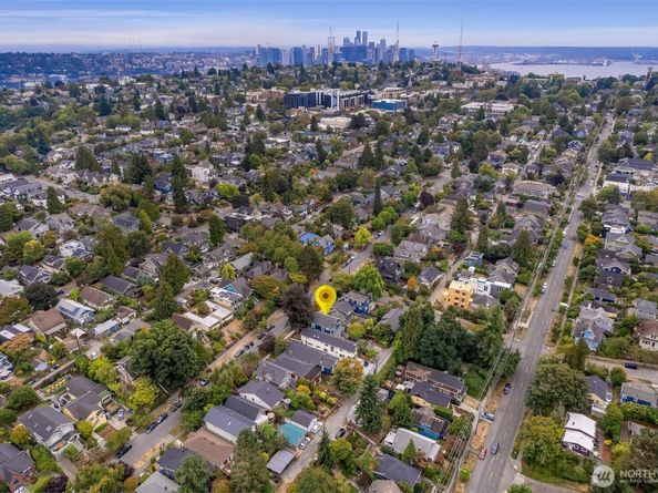 2511 2nd Avenue W, Seattle WA 98119