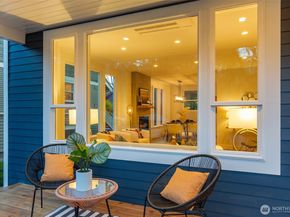 2511 2nd Avenue W, Seattle WA 98119