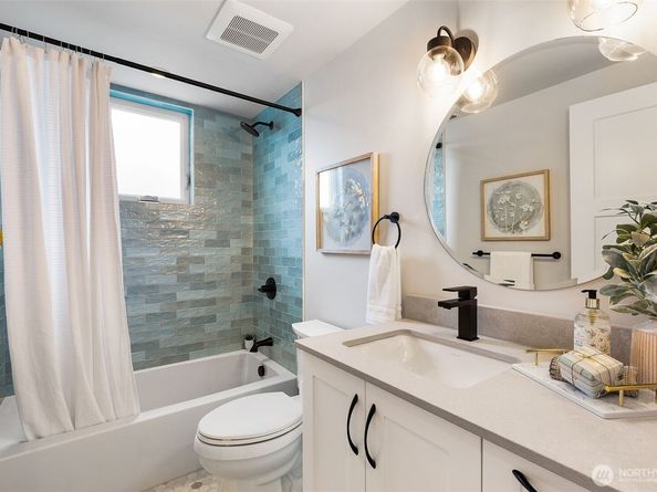 2511 2nd Avenue W, Seattle WA 98119