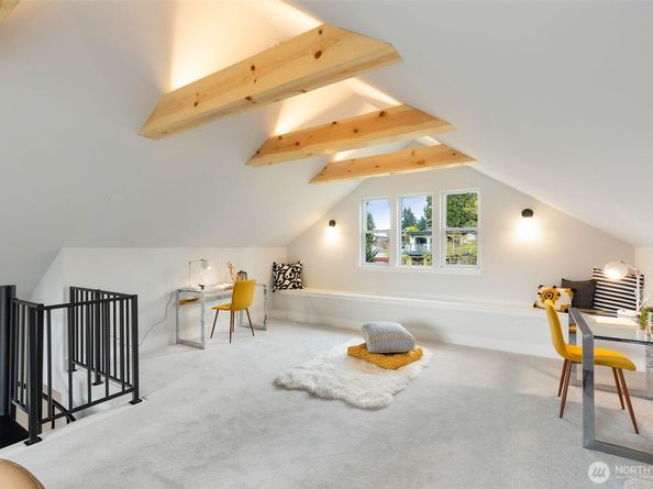 2511 2nd Avenue W, Seattle WA 98119
