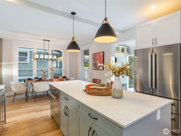 2511 2nd Avenue W, Seattle WA 98119