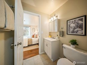 20120 66th Place W E3, Lynnwood WA 98036