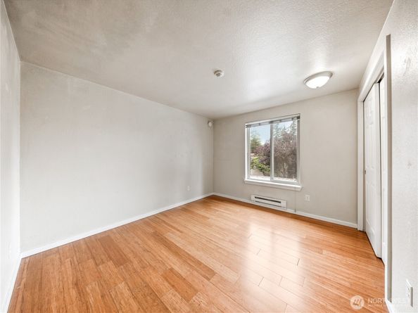 20120 66th Place W E3, Lynnwood WA 98036