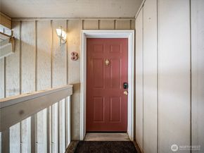 20120 66th Place W E3, Lynnwood WA 98036