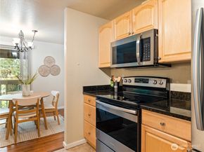 20120 66th Place W E3, Lynnwood WA 98036