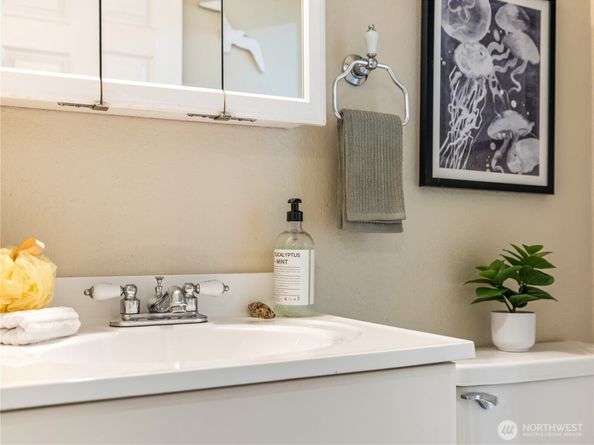 20120 66th Place W E3, Lynnwood WA 98036