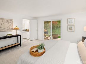 17605 NE 15th Place, Bellevue WA 98008