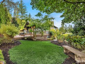 17605 NE 15th Place, Bellevue WA 98008