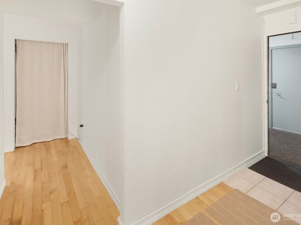 1400 Hubbell Place 301, Seattle WA 98101