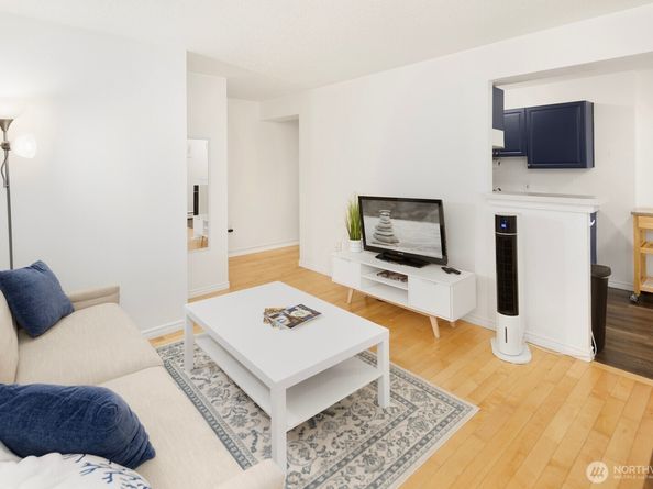1400 Hubbell Place 301, Seattle WA 98101