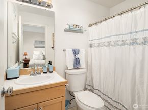 4156 248th Court SE 67, Sammamish WA 98029