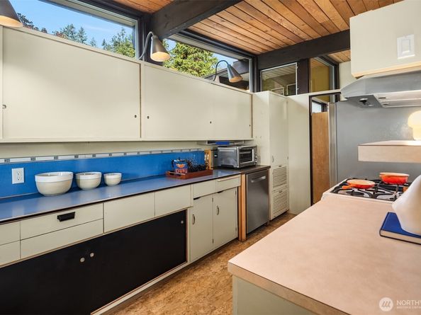 14827 SE 55th Street, Bellevue WA 98006