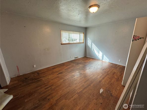 11854 3rd Avenue S, Seattle WA 98168