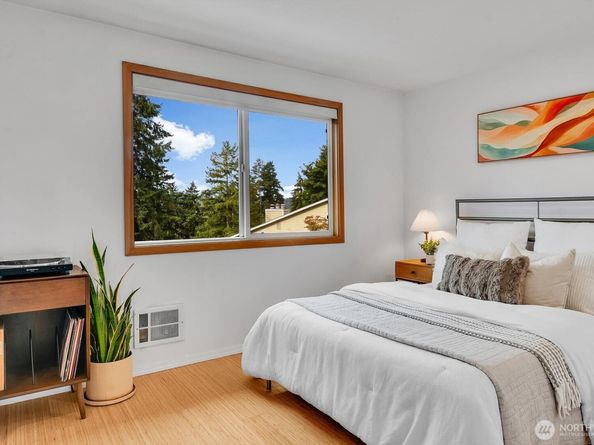 9484 Redmond-Woodinville Rd NE C305, Redmond WA 98052