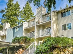9484 Redmond-Woodinville Rd NE C305, Redmond WA 98052