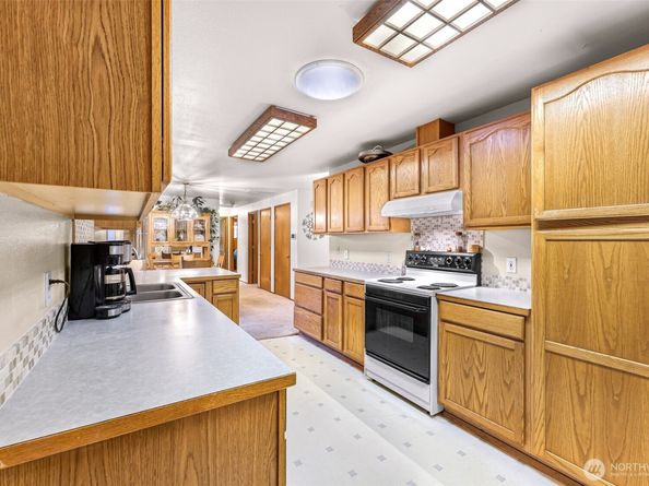 13006 160th Avenue SE, Renton WA 98059