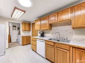 13006 160th Avenue SE, Renton WA 98059