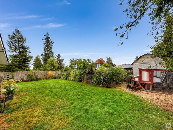 13006 160th Avenue SE, Renton WA 98059