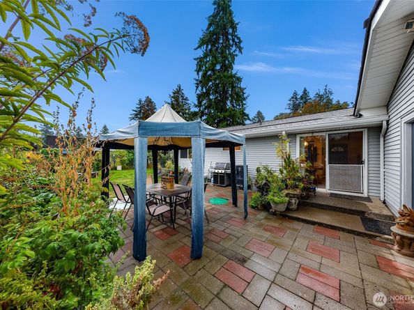 13006 160th Avenue SE, Renton WA 98059