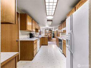 13006 160th Avenue SE, Renton WA 98059