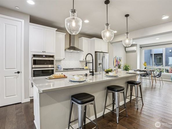 610 237th Place SE B, Bothell WA 98021