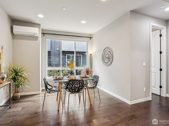 610 237th Place SE B, Bothell WA 98021