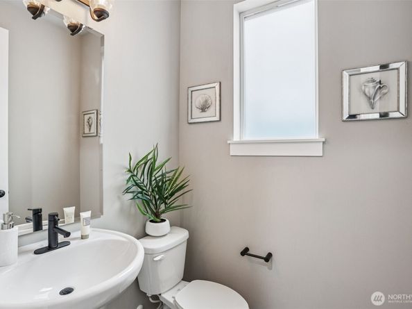 610 237th Place SE B, Bothell WA 98021