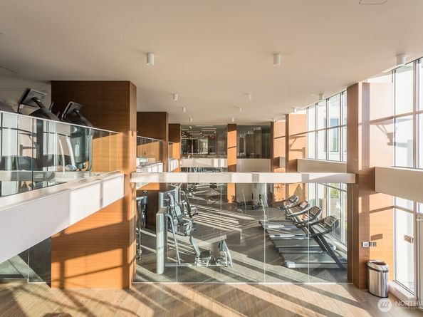 583 Battery Street 3002N, Seattle WA 98121