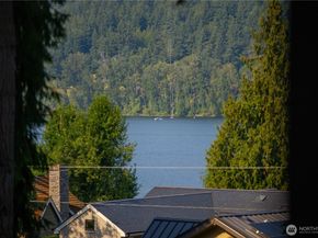 2915 W Lake Sammamish Pkwy NE, Redmond WA 98052