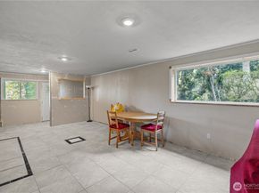 2915 W Lake Sammamish Pkwy NE, Redmond WA 98052
