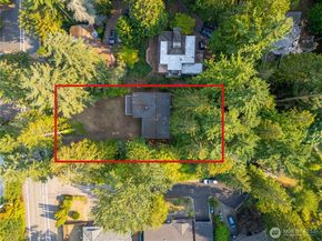 2915 W Lake Sammamish Pkwy NE, Redmond WA 98052