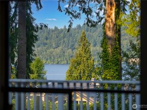 2915 W Lake Sammamish Pkwy NE, Redmond WA 98052