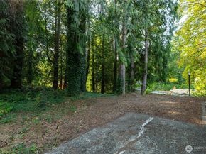 2915 W Lake Sammamish Pkwy NE, Redmond WA 98052