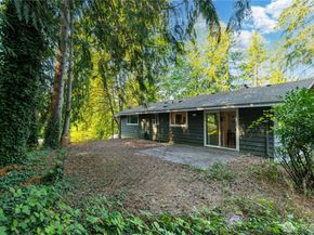 2915 W Lake Sammamish Pkwy NE, Redmond WA 98052