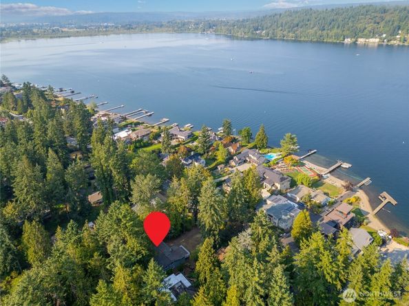 2915 W Lake Sammamish Pkwy NE, Redmond WA 98052
