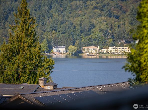 2915 W Lake Sammamish Pkwy NE, Redmond WA 98052