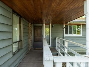 2915 W Lake Sammamish Pkwy NE, Redmond WA 98052