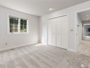3510 116th Ave NE, Bellevue WA 98004