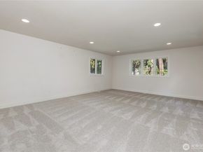 3510 116th Ave NE, Bellevue WA 98004