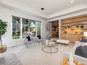 3510 116th Ave NE, Bellevue WA 98004