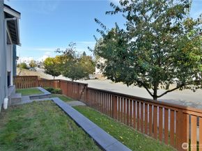 218 SW 96th Lane, Seattle WA 98106
