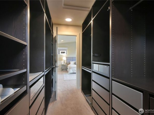 218 SW 96th Lane, Seattle WA 98106