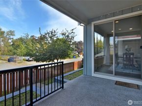 218 SW 96th Lane, Seattle WA 98106