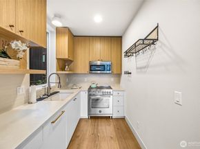 8547 Evanston Avenue N, Seattle WA 98103