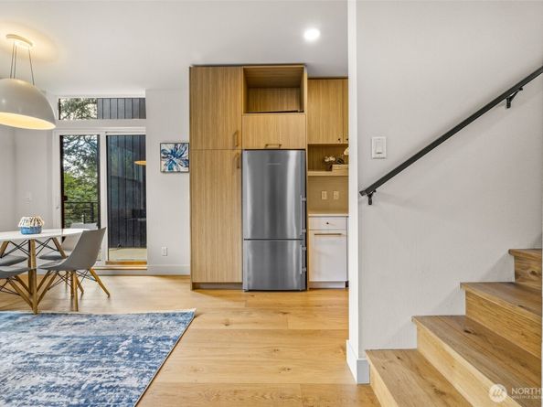 8547 Evanston Avenue N, Seattle WA 98103